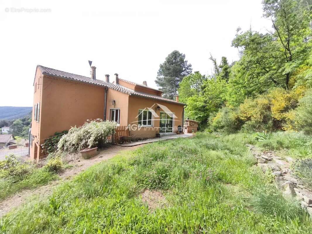 Maison à LES SALLES-DU-GARDON