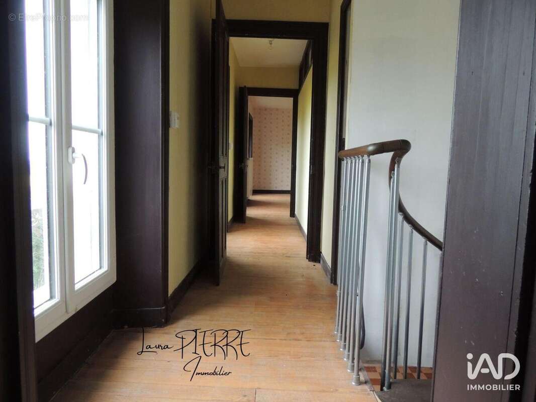 Maison 143 m² à Saint-Aignan-De-Cramesnil  - photo 7