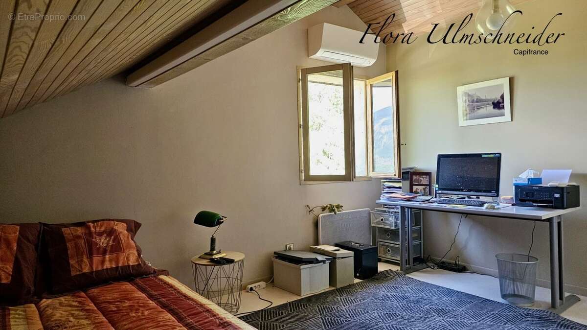 Maison familiale d'environ 135 m² avec vue panoramique, au cœur d'un écrin de verdure à CHANAZ (73). À seulement 25 minutes d'Ai - photo 16