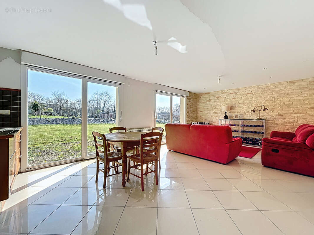 Maison à VILLERS-BOCAGE