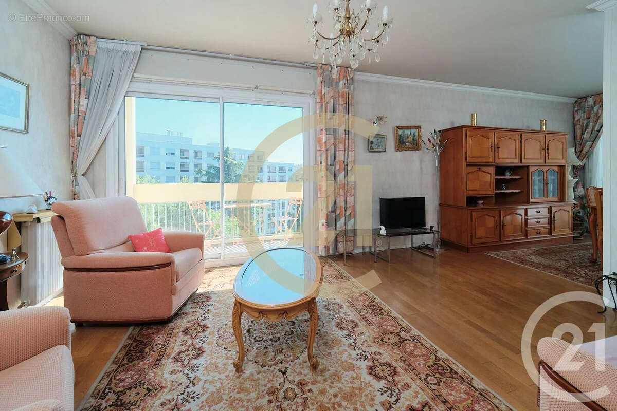 Appartement à LYON-8E