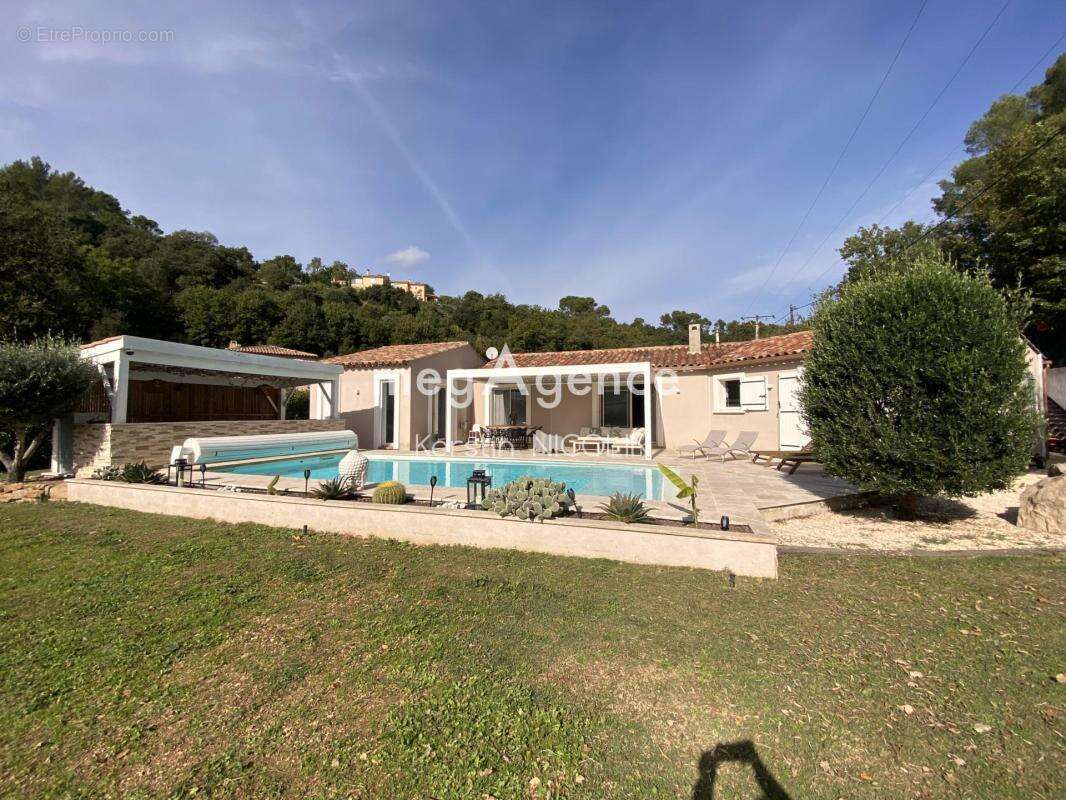 Maison à MEOUNES-LES-MONTRIEUX