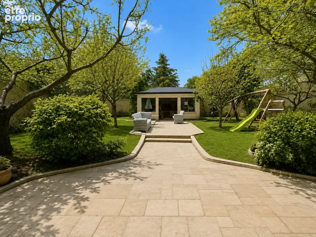 Rueil-Malmaison   Quartier Buzenval   Maison familiale avec grand jardin et sous-sol aménagé - photo 5