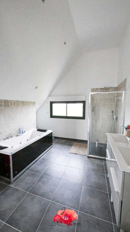 Maison à SAINT-ROMAIN-DE-COLBOSC