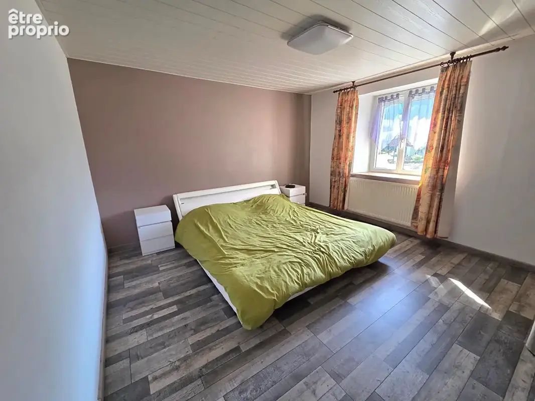 Appartement 5 pieces 94.13 m2 garage et terrain privatif  189000 euros - photo 5