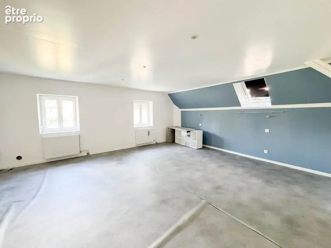 Maison mitoyenne en triplex de 170 m² avec jardin et garage au coeur de Lingolsheim - photo 6