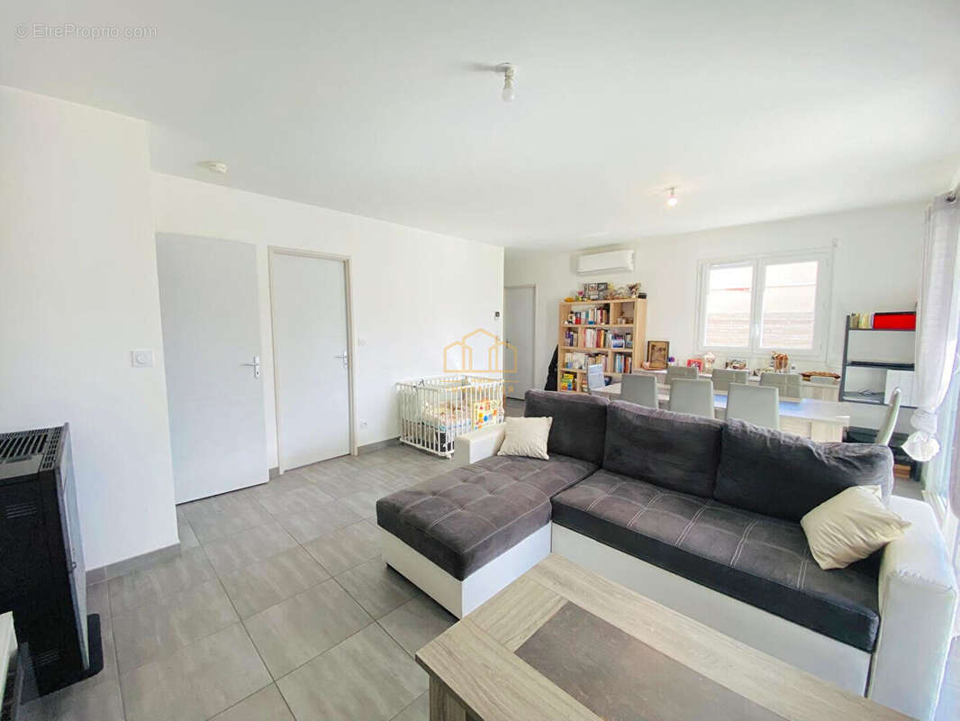 Maison à PARENTIS-EN-BORN