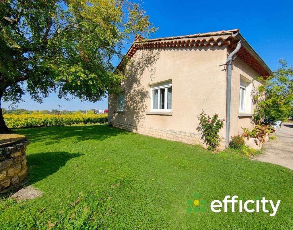 Maison à PERNES-LES-FONTAINES