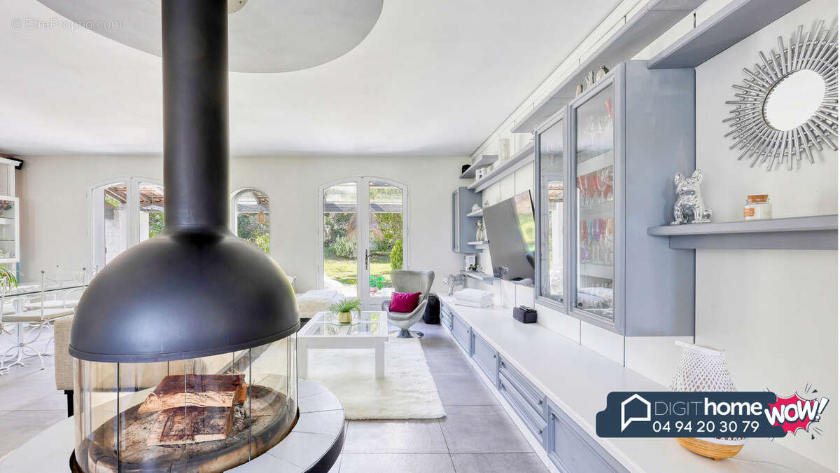 Maison à SOLLIES-VILLE