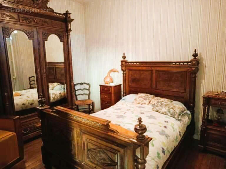 Maison à SAINT-GIRONS-D'AIGUEVIVES