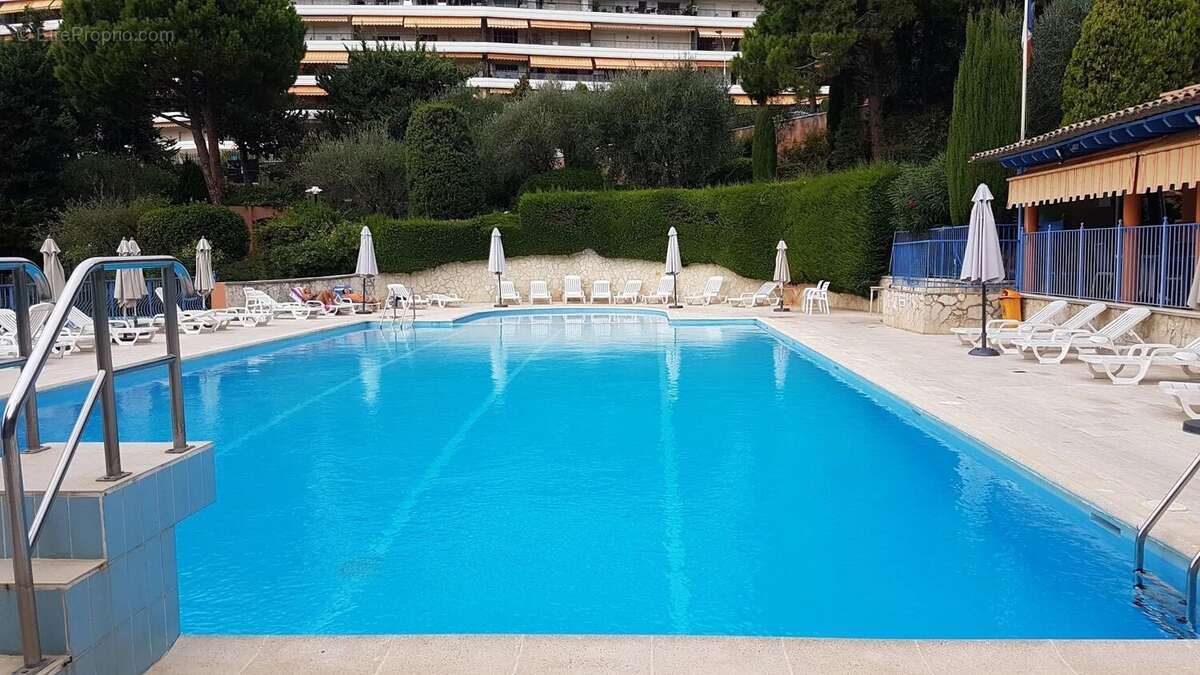 Piscine - Appartement à NICE