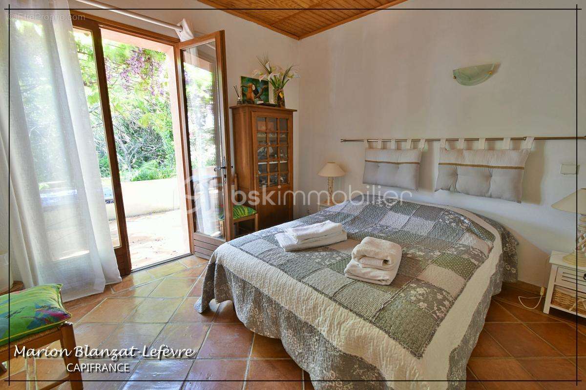 Maison à LA GARDE-FREINET