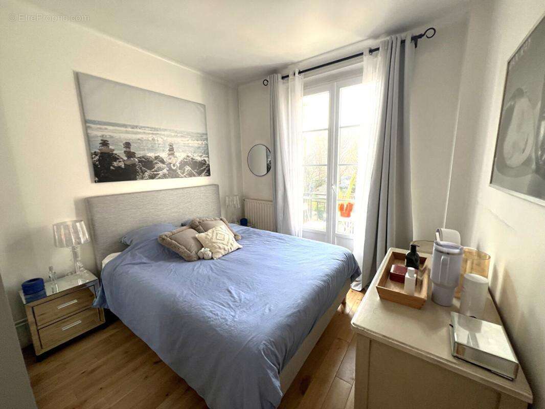 Appartement à SURESNES