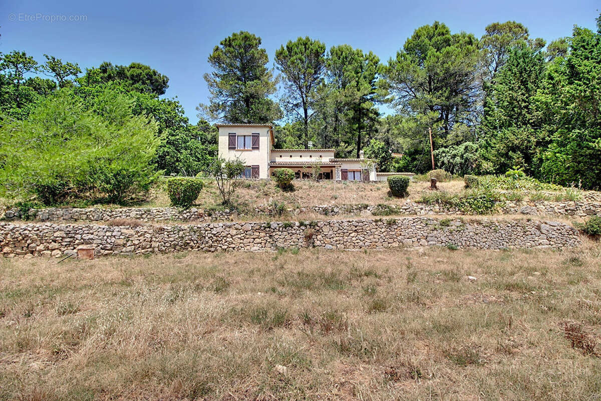 À vendre en exclusivité - lorgues - maison à fort potentiel de 83m²  avec une vue dominante et très grand garage 65m² - photo 24