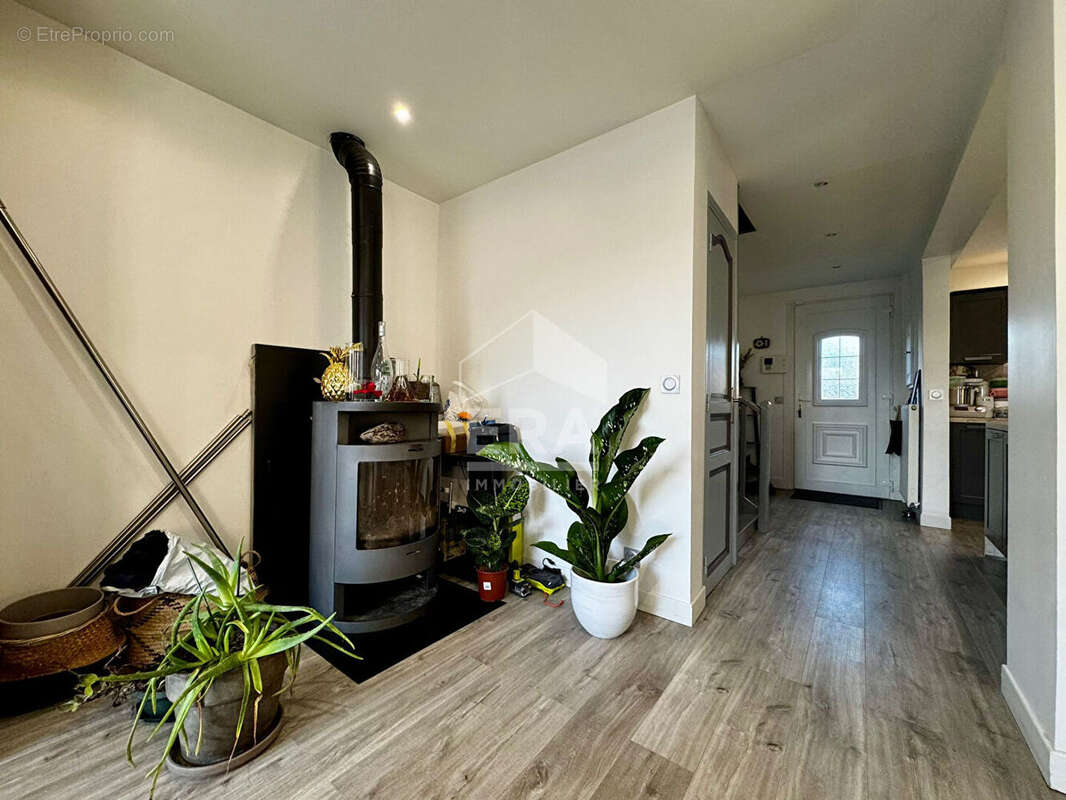 Maison à COMBS-LA-VILLE