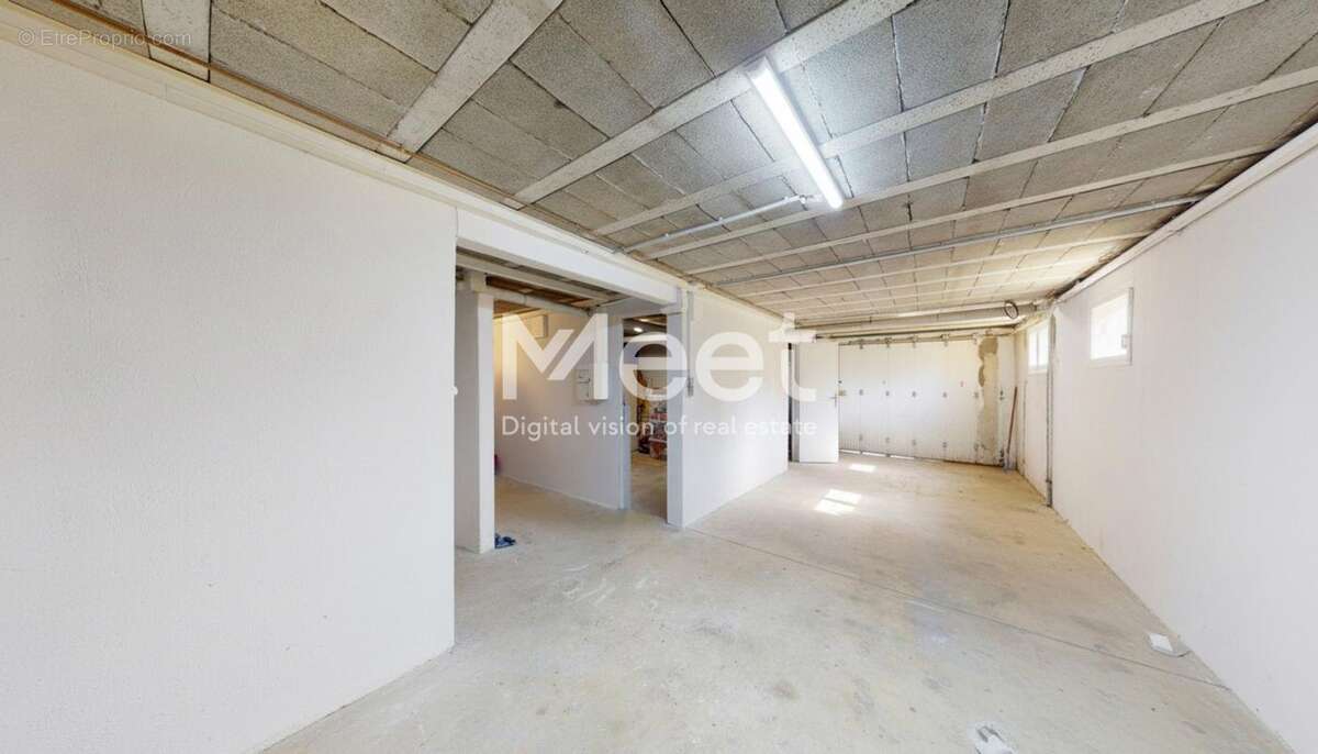 Maison à COULANGES-LA-VINEUSE