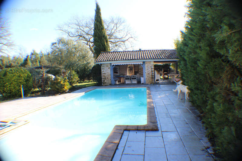 Maison à UCHACQ-ET-PARENTIS