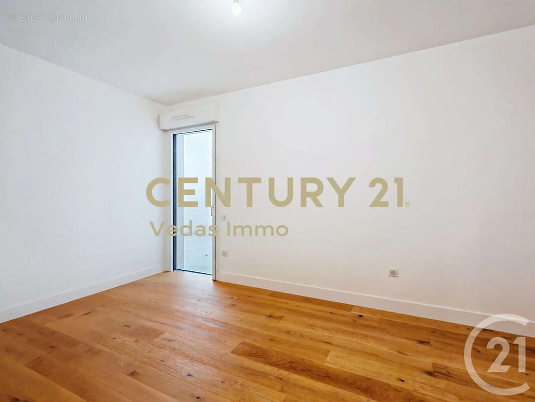 Appartement à SAINT-JEAN-DE-VEDAS