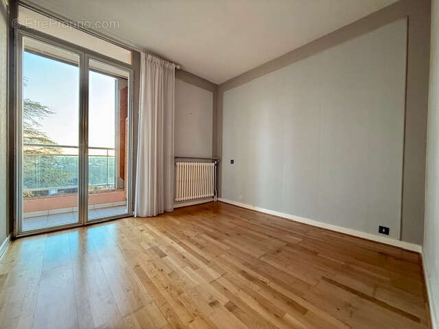 Appartement à ROMANS-SUR-ISERE