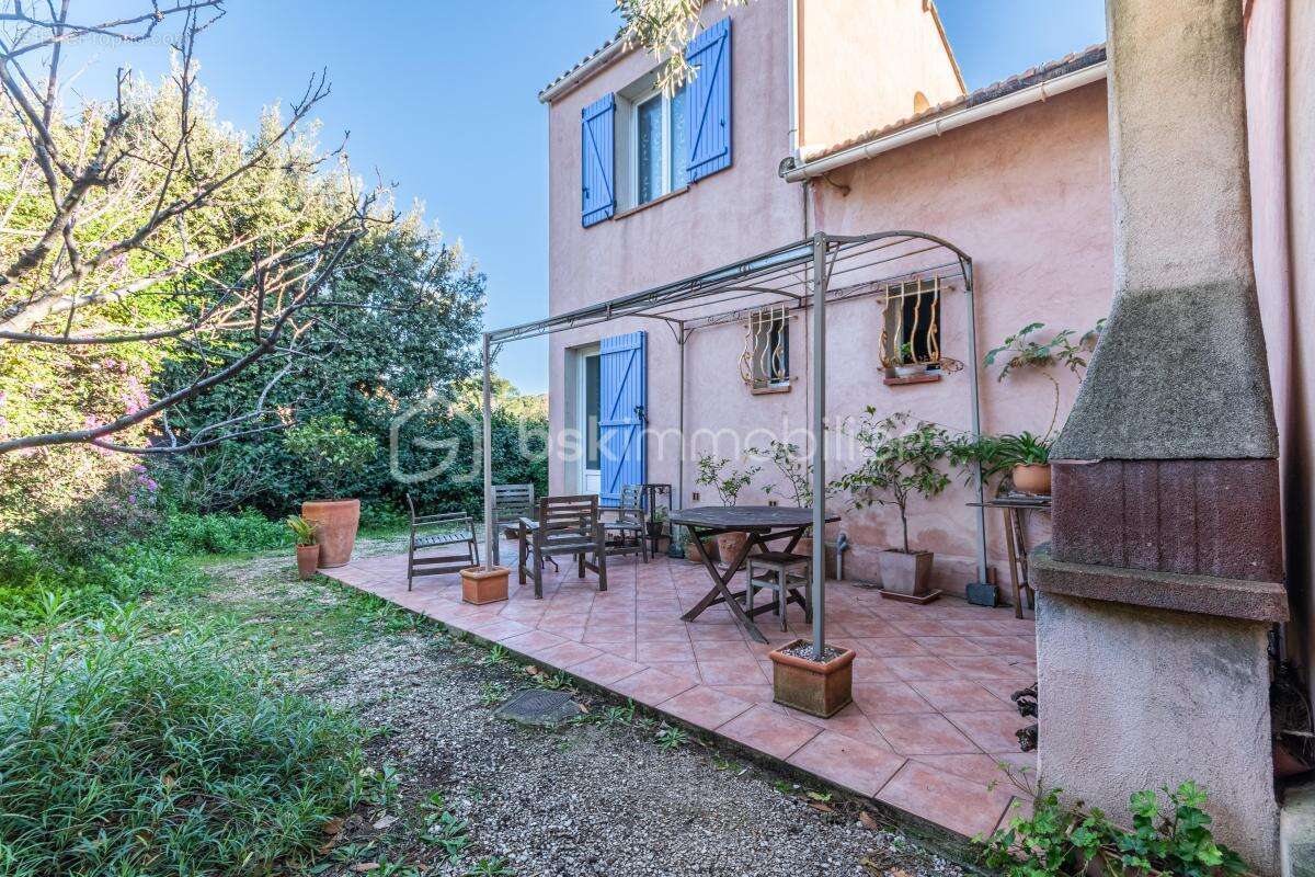 Le brusc - maison 110 m2 - calme - jardin - terrasse - sud/ouest/est - photo 2