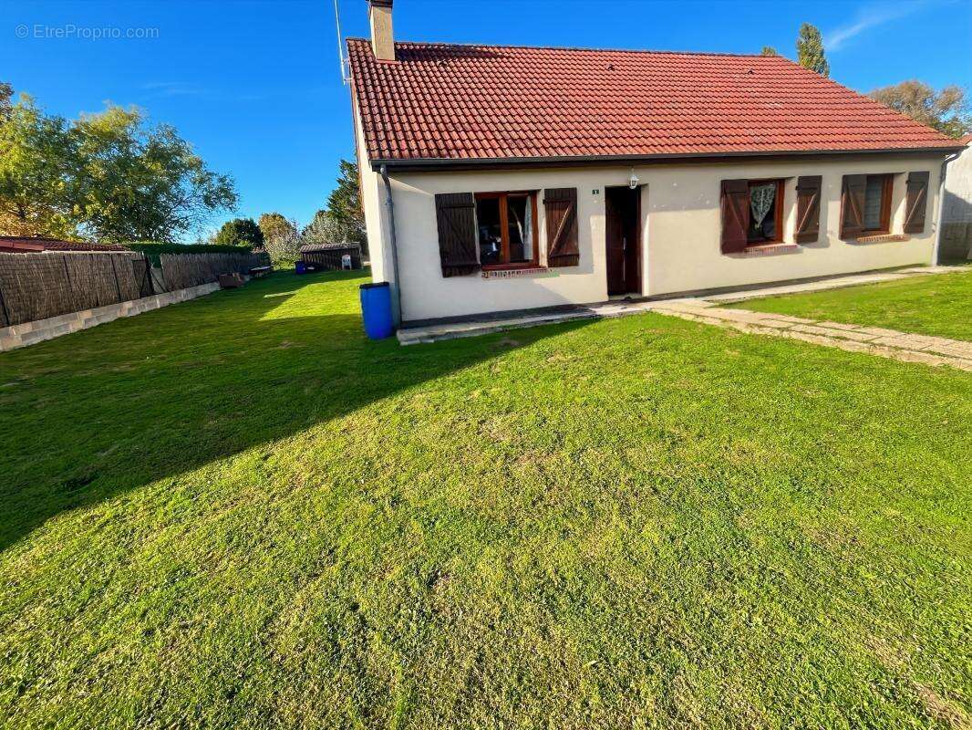 Maison à MARCILLY-EN-GAULT
