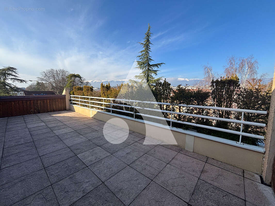 Appartement à FERNEY-VOLTAIRE