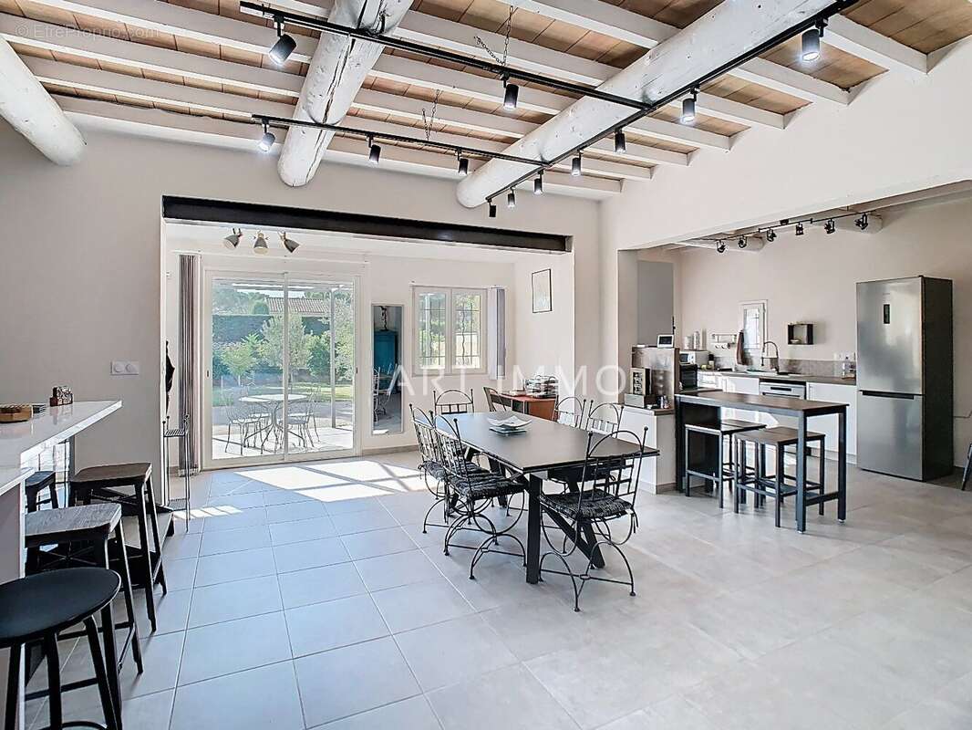 Maison à CABRIERES-D&#039;AVIGNON