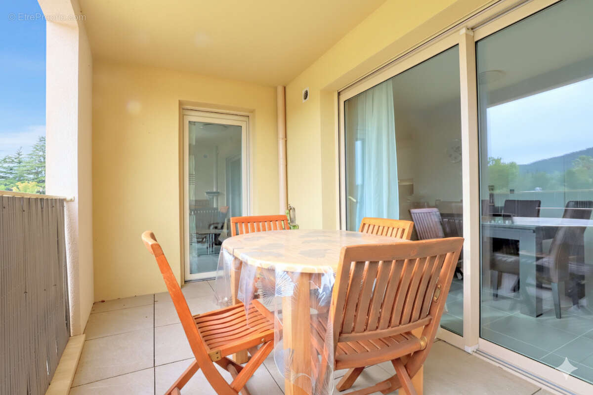 Appartement à HYERES