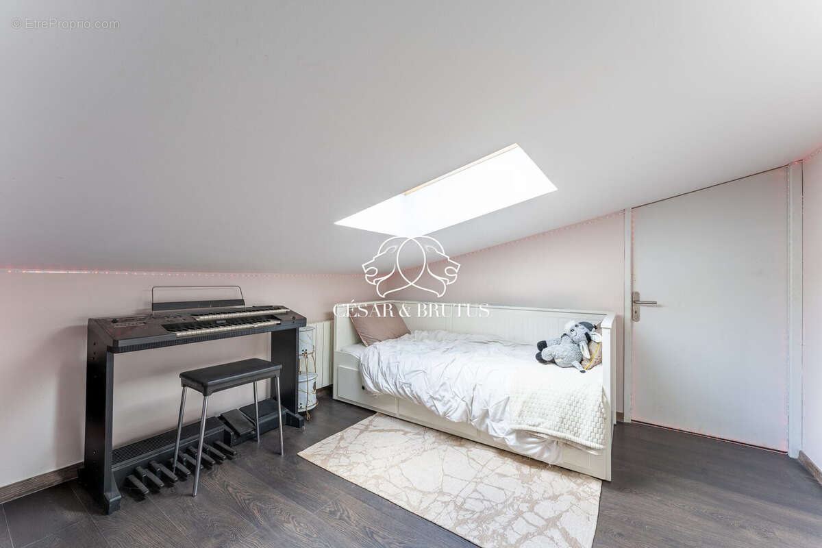 Appartement à DECINES-CHARPIEU