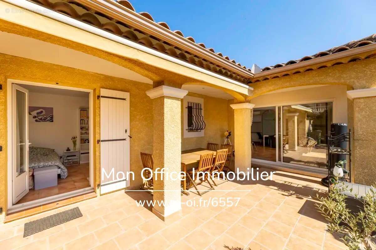 Maison à PEYROLLES-EN-PROVENCE