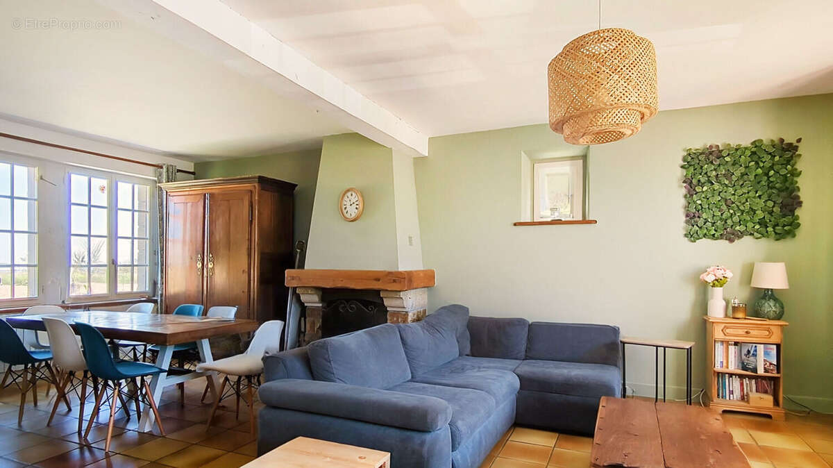 Maison à PLOUGRESCANT