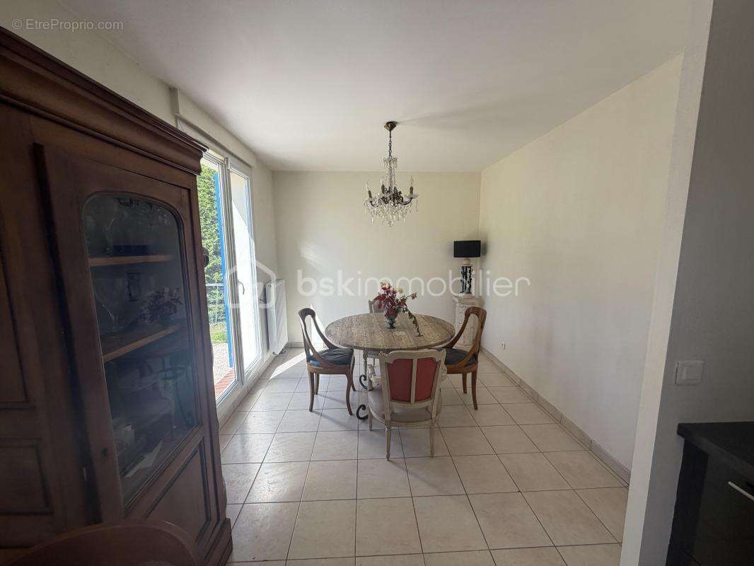 Maison à MAGNY-LE-HONGRE