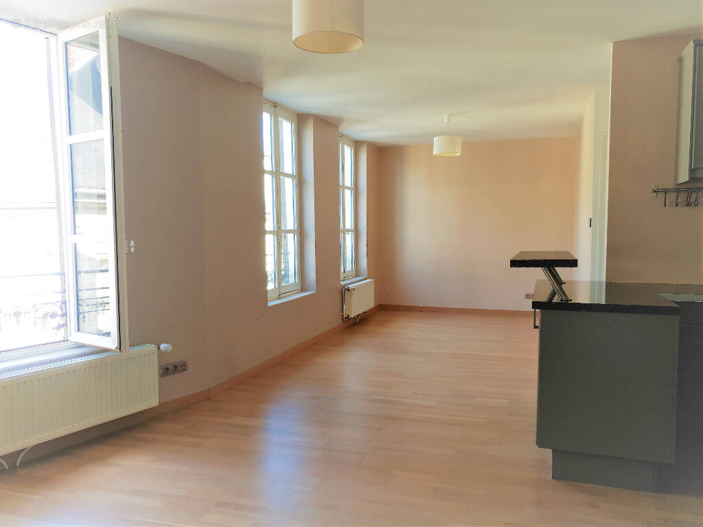 Appartement à COMPIEGNE
