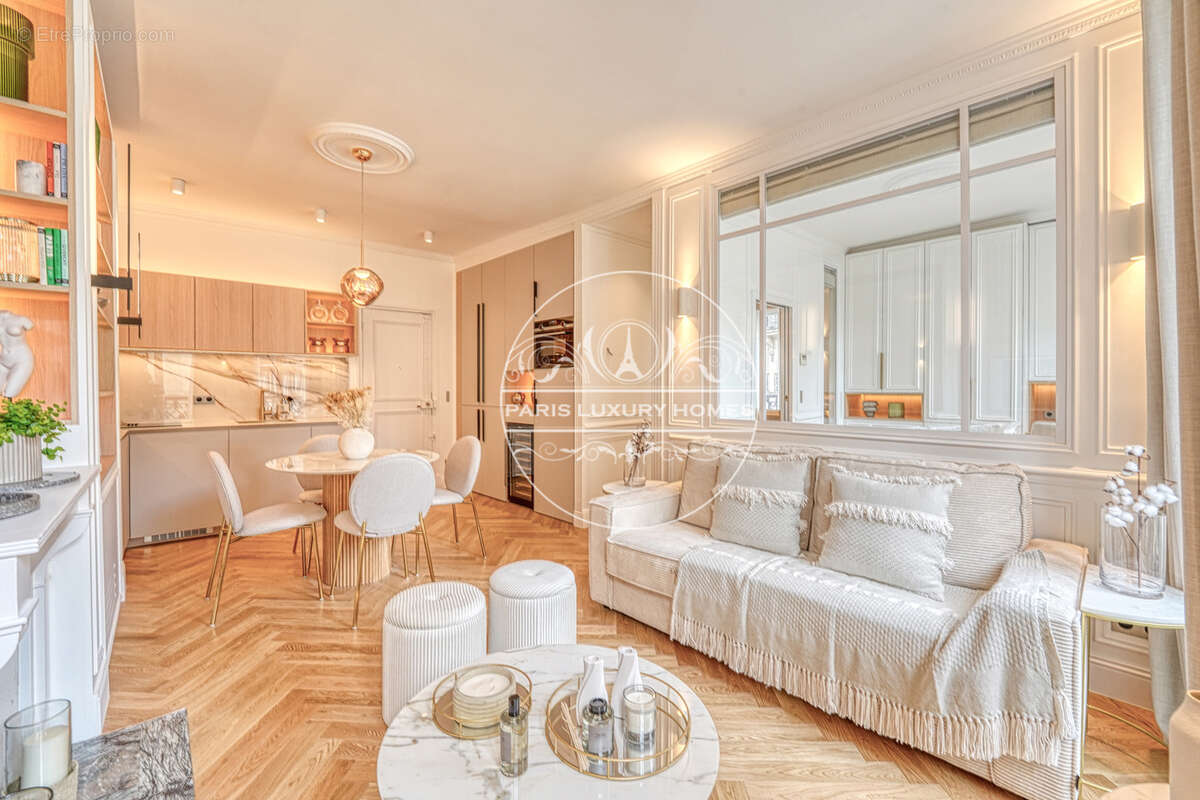 Appartement à PARIS-6E