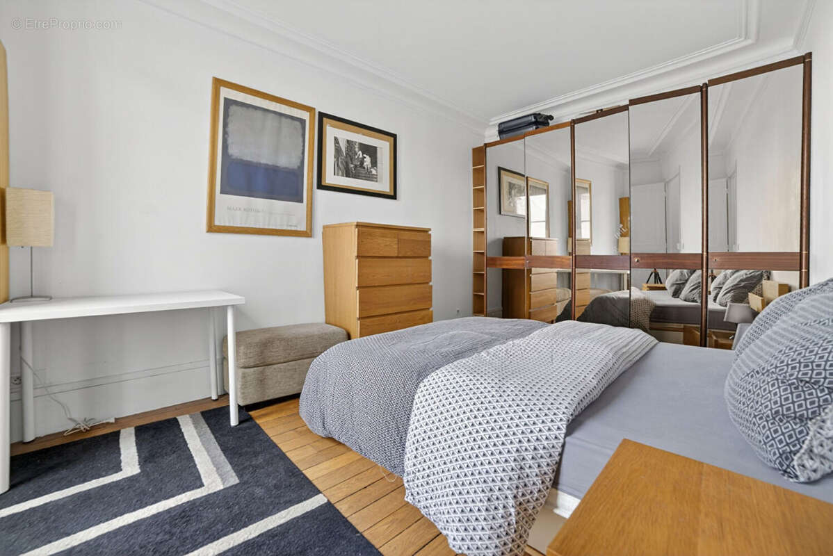 Appartement à PARIS-18E