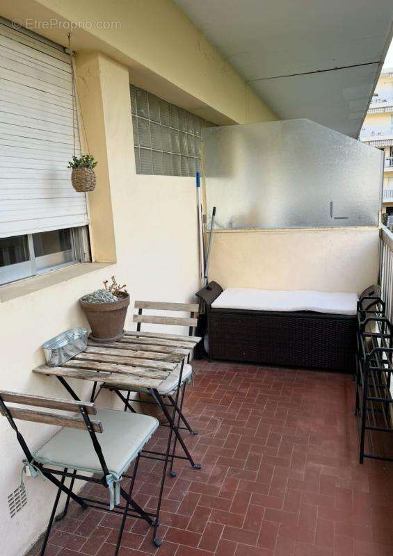 Studio terrasse vendu loué meublé - photo 6