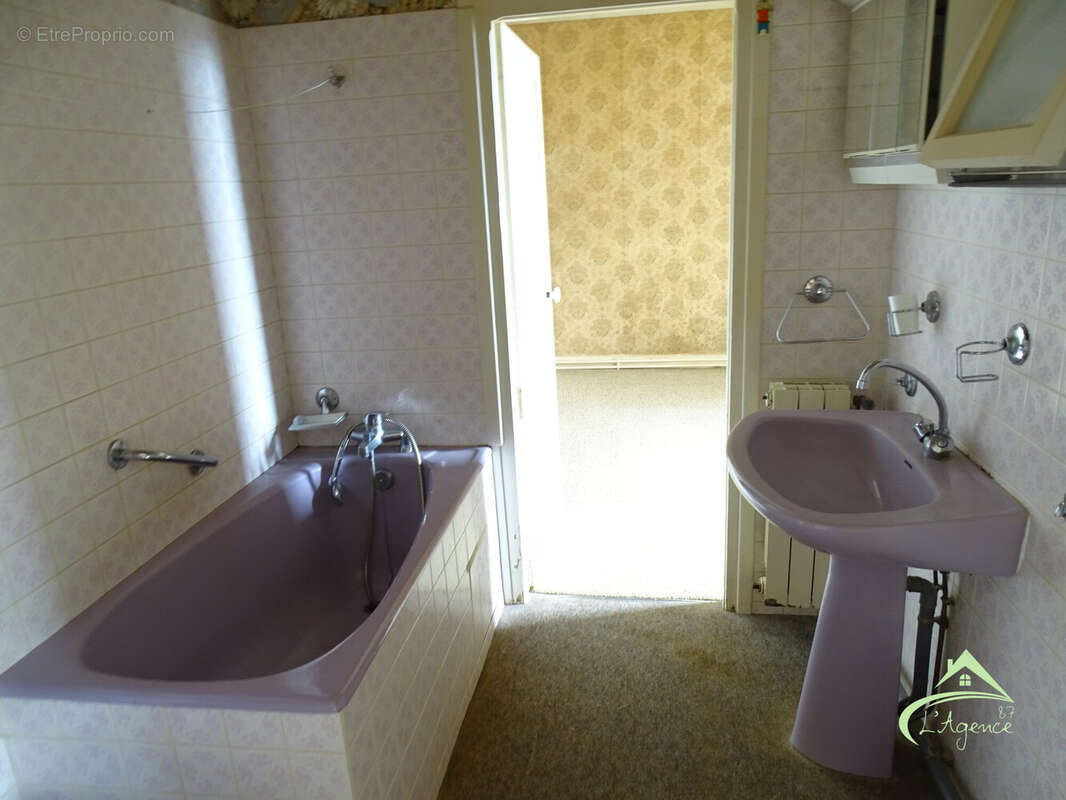 Maison à SAINT-JUNIEN