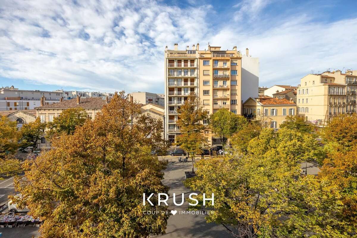 Appartement à MARSEILLE-4E