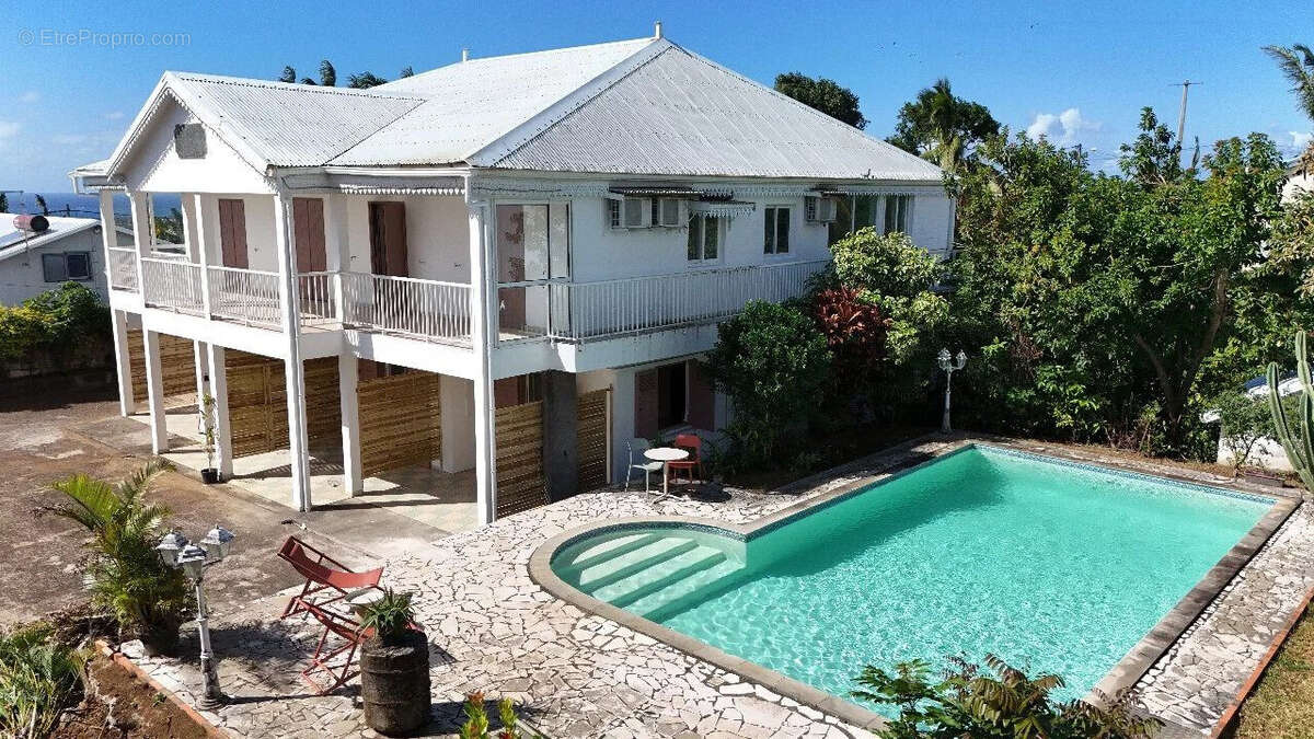 Maison à SAINTE-SUZANNE