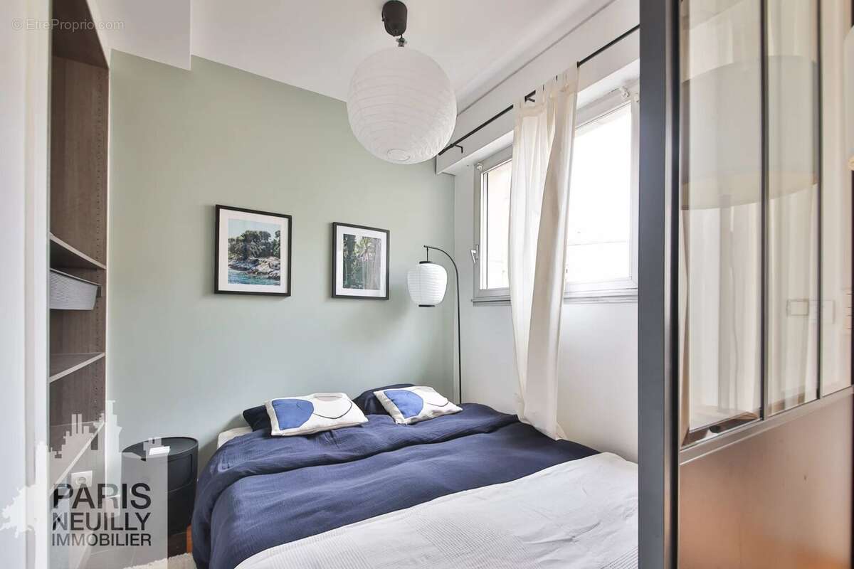 Appartement à PARIS-16E