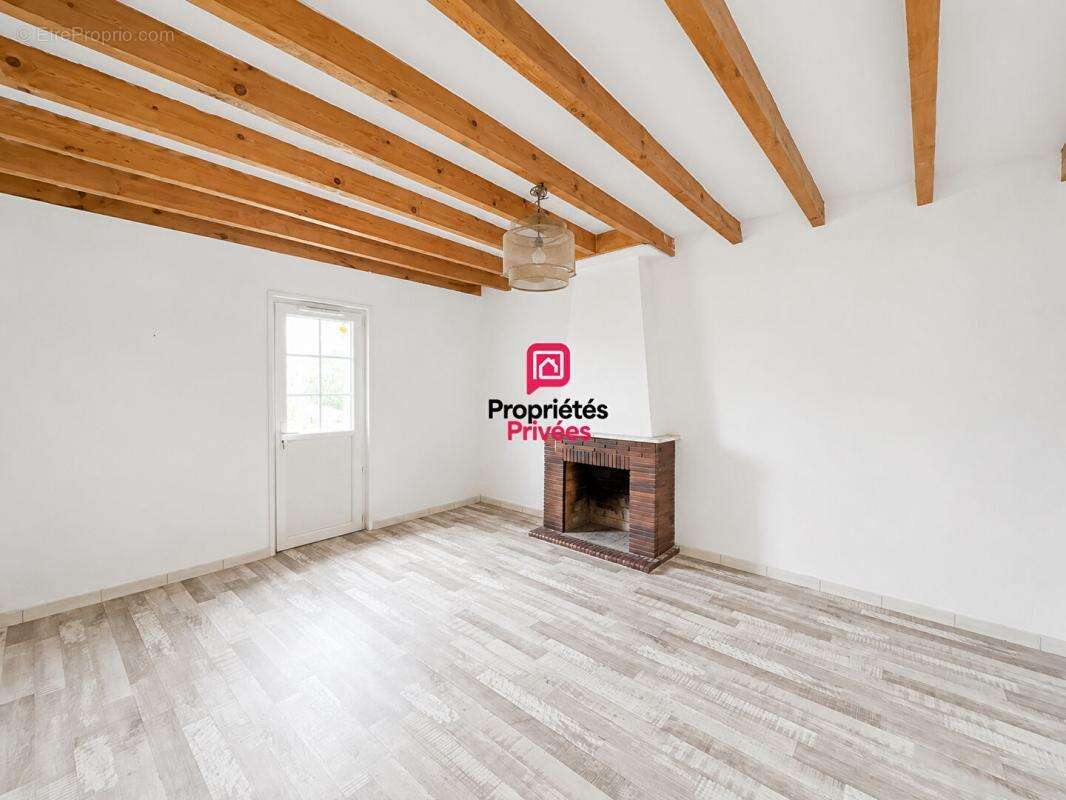 Maison en pierre 118 m² sur plus d'un hectare avec dépendances - photo 10