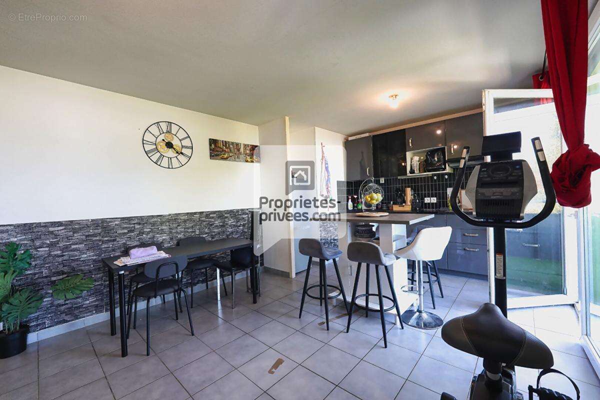 Saint martin d'heres t3 de 62m2 + garage - photo 9