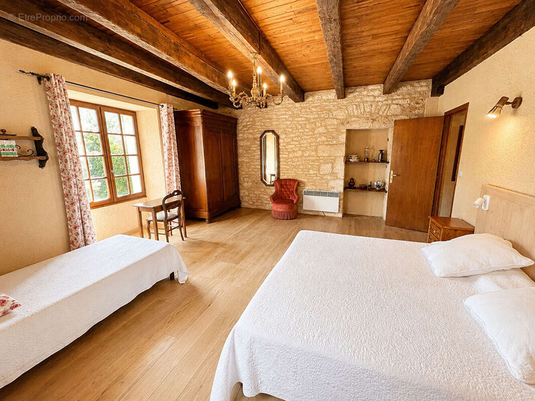 Hameau en pierre de caractère du XVI siècle - Visite virtuelle - photo 7
