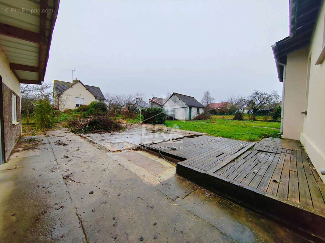 Maison à LA VILLE-AUX-CLERCS