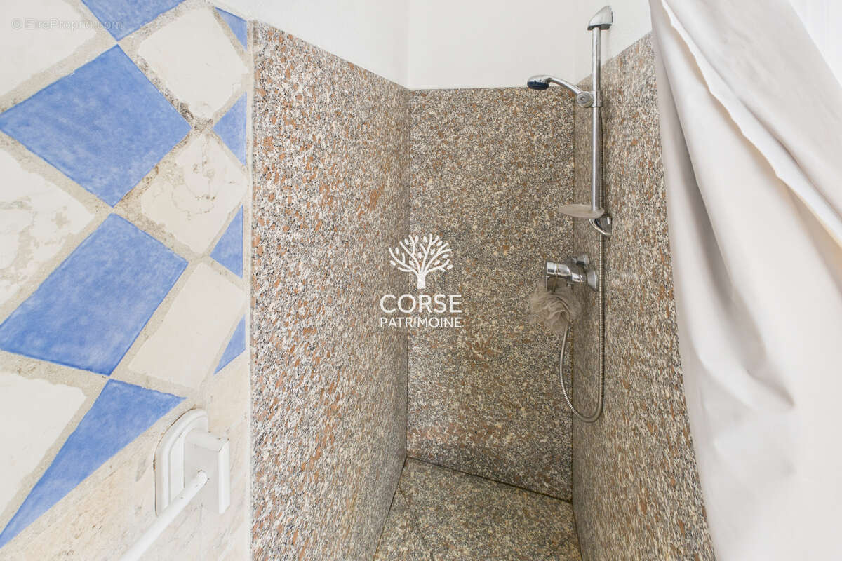 Maison mitoyenne à Porto-Vecchio - photo 6