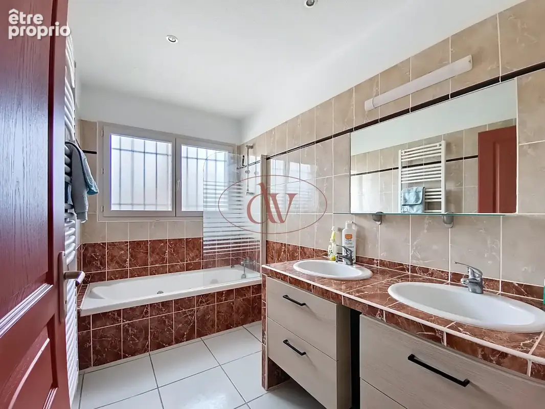 Villa 4 chambres dont 2 suites en RDC   847 m2 de terrain   Sans vis-à-vis - photo 9