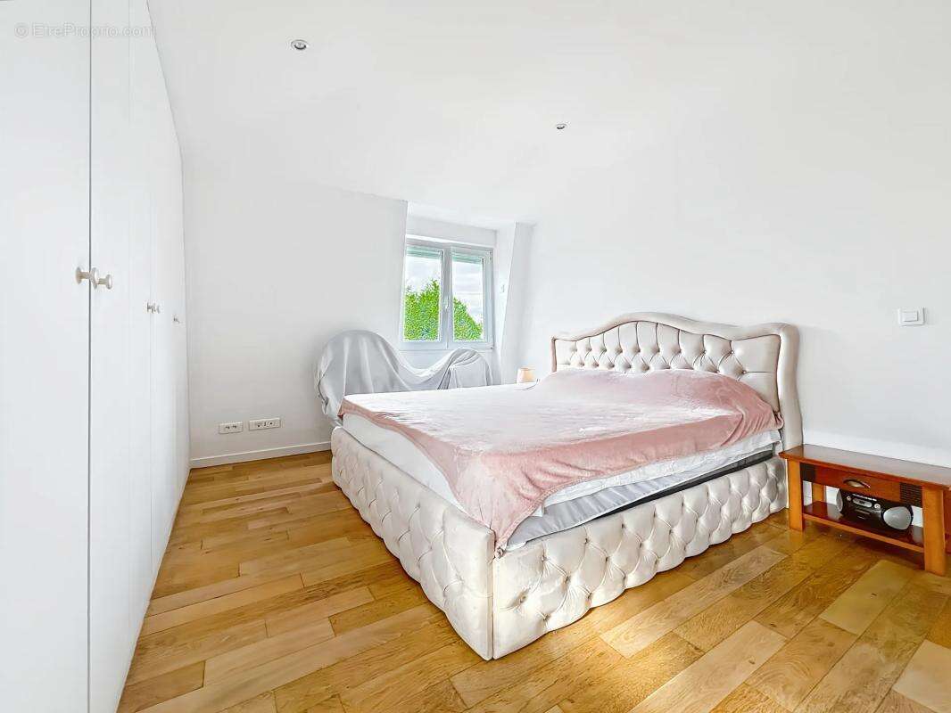 Maison à VAIRES-SUR-MARNE