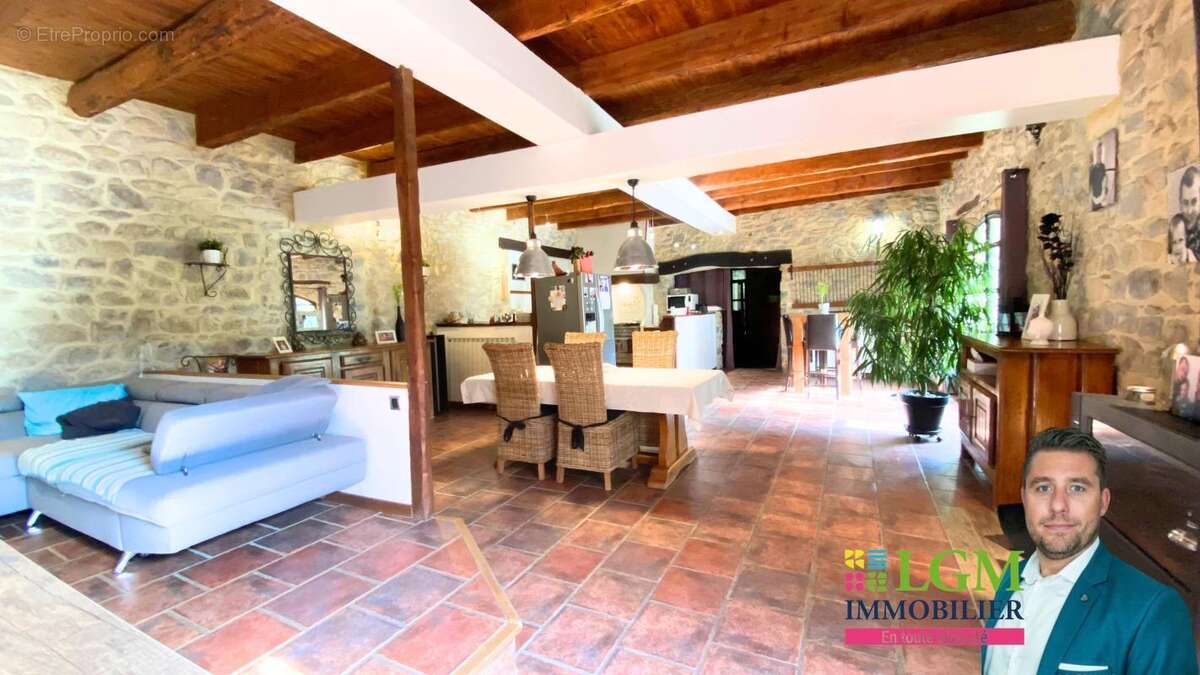 Demeure de caractère avec piscine lagon et jardin paysager – Aux portes des Cévennes - photo 9