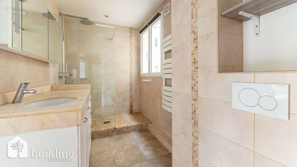 Neuilly Argenson - Appartement 3 pièces, vue dégagée - photo 13