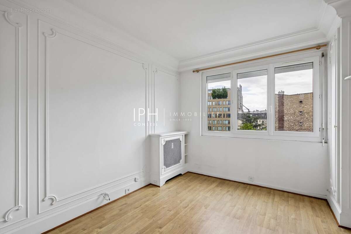 Appartement à NEUILLY-SUR-SEINE